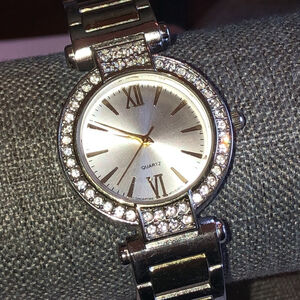 Geneva Silver Tone Vintage Chunky Retro Boho Cuff Watch Wristwatch